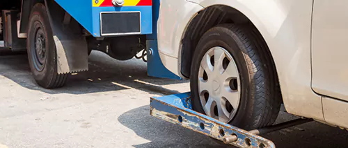 wheel lift towing in Phoenix, AZ